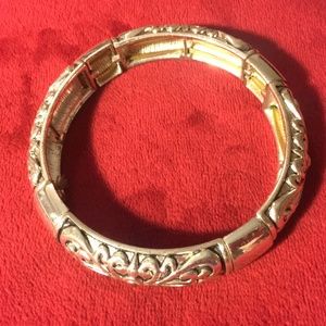 Silver bracelet with intricate pattern design